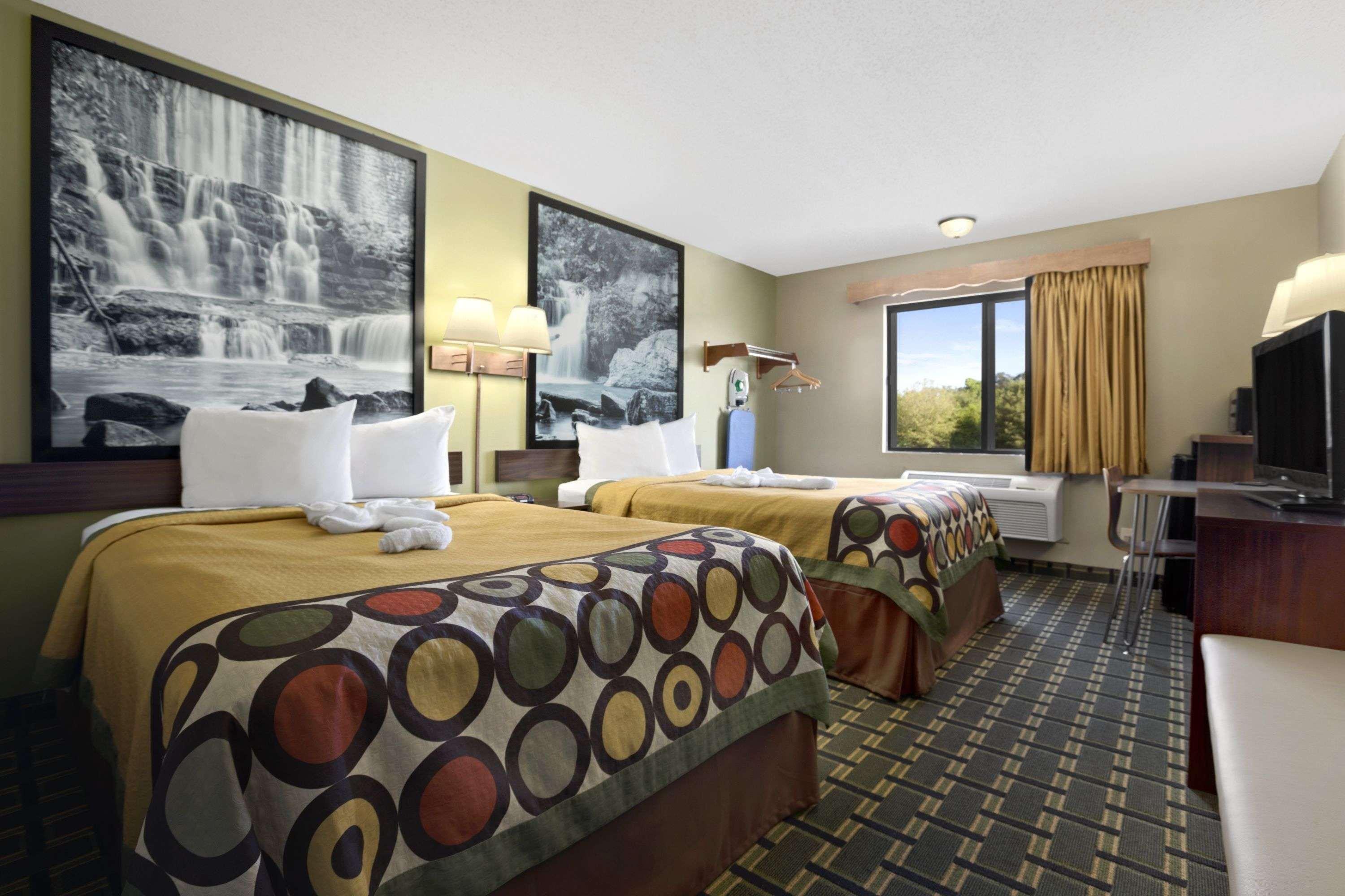 Super 8 By Wyndham Russellville Eksteriør billede