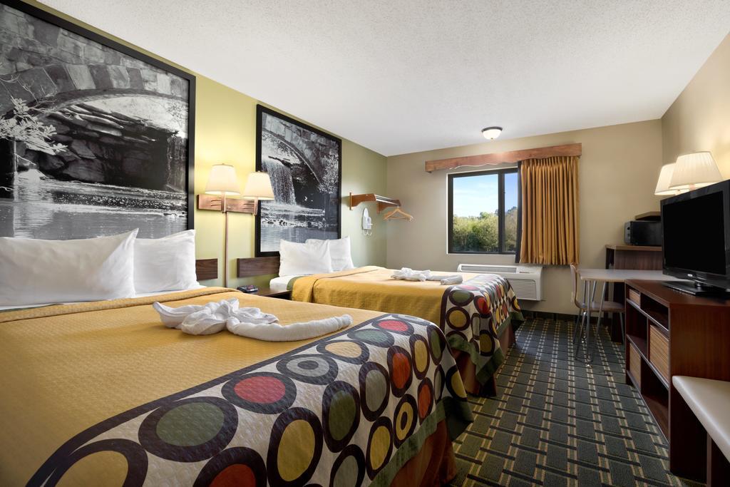 Super 8 By Wyndham Russellville Eksteriør billede
